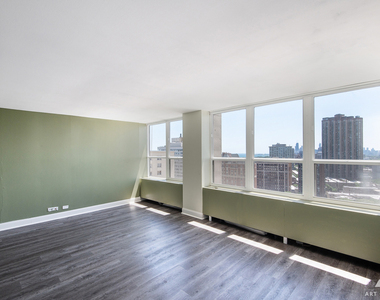 655 W Irving Park Road - Photo Thumbnail 9
