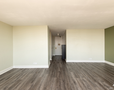 655 W Irving Park Road - Photo Thumbnail 11