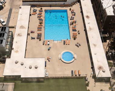 655 W Irving Park Road - Photo Thumbnail 13