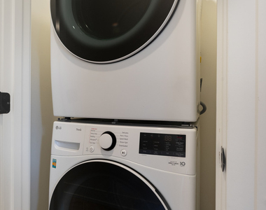 4607 S Saint Lawrence Avenue - Photo Thumbnail 11