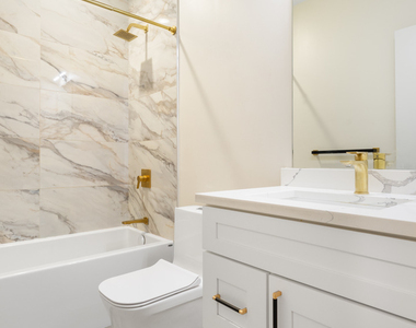 4605 S Saint Lawrence Avenue - Photo Thumbnail 8