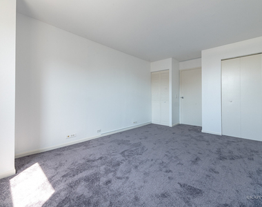 525 W Hawthorne Place - Photo Thumbnail 10