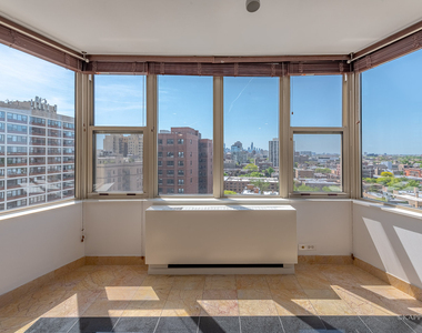 525 W Hawthorne Place - Photo Thumbnail 9