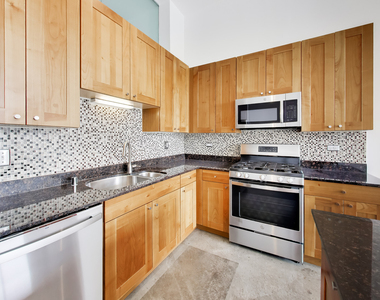 3631 N Halsted Street - Photo Thumbnail 9