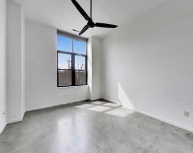 3631 N Halsted Street - Photo Thumbnail 11