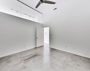 3631 N Halsted Street - Photo Thumbnail 17