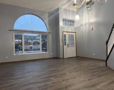 5404 Glenbrook Trail - Photo Thumbnail 4