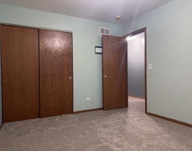 5404 Glenbrook Trail - Photo Thumbnail 22