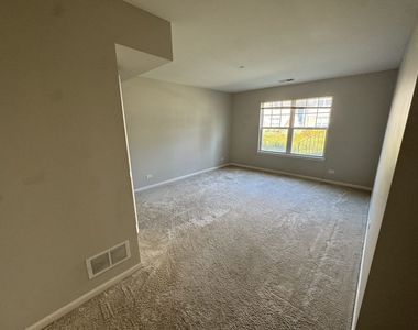1238 Evergreen Avenue - Photo Thumbnail 13