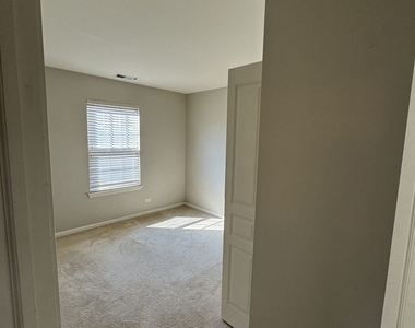 1238 Evergreen Avenue - Photo Thumbnail 11