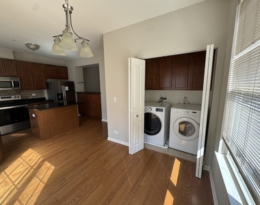 1238 Evergreen Avenue - Photo Thumbnail 8