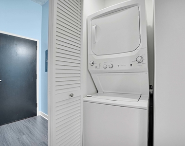 50 E 16th Street - Photo Thumbnail 17