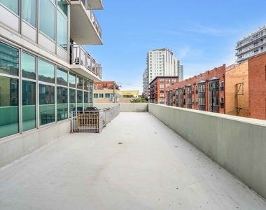 50 E 16th Street - Photo Thumbnail 18