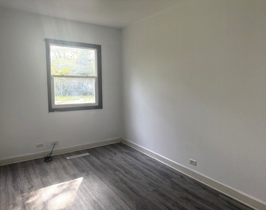 16775 Artesian Avenue - Photo Thumbnail 4