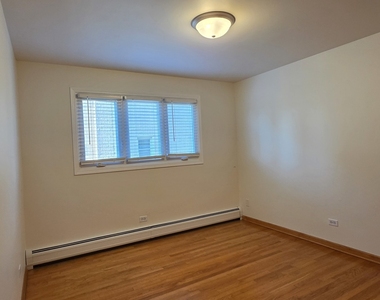 7925 Nordica Avenue - Photo Thumbnail 10