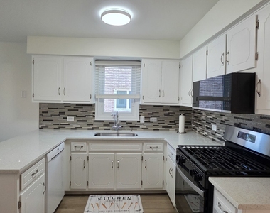 7925 Nordica Avenue - Photo Thumbnail 16