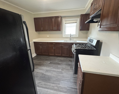 101 Shabbona Drive - Photo Thumbnail 4
