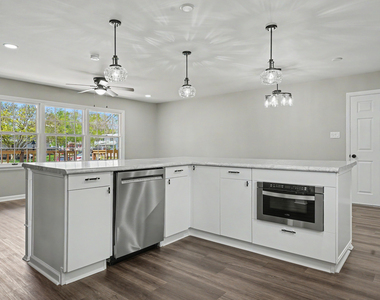 2303 Brookhaven Drive - Photo Thumbnail 7