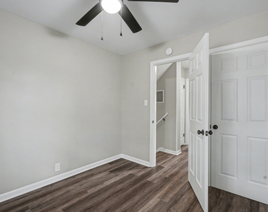 2303 Brookhaven Drive - Photo Thumbnail 11