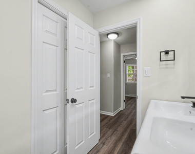 2303 Brookhaven Drive - Photo Thumbnail 18