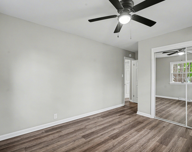 2303 Brookhaven Drive - Photo Thumbnail 13