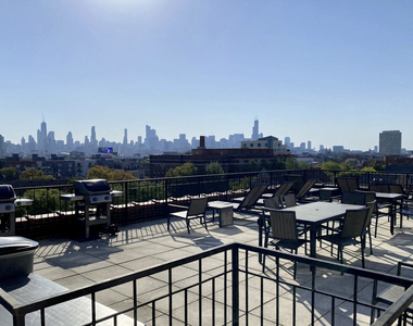 1735 N Paulina Street - Photo Thumbnail 6
