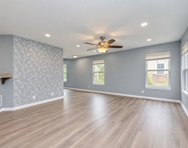 646 Grand Canyon Circle - Photo Thumbnail 5