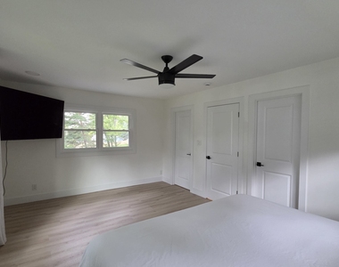 34974 N Lincoln Avenue - Photo Thumbnail 16