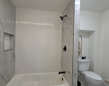 34974 N Lincoln Avenue - Photo Thumbnail 14