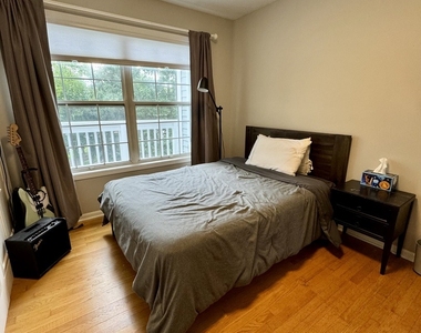 200 Chesterfield Court - Photo Thumbnail 11
