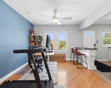 7231 N Ridge Avenue - Photo Thumbnail 6