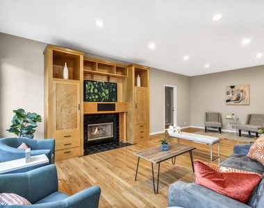 2241 Avalon Court S - Photo Thumbnail 7