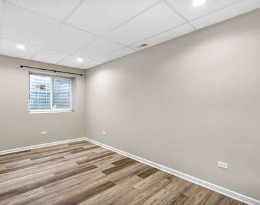 2241 Avalon Court S - Photo Thumbnail 15