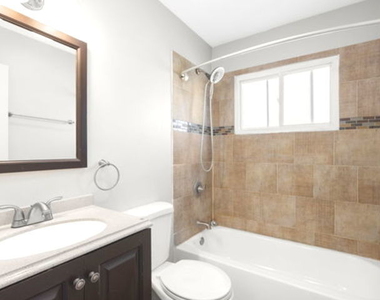 10 W Thacker Street - Photo Thumbnail 6