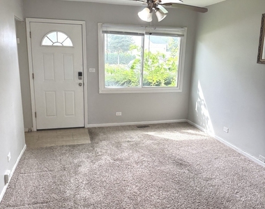 10 W Thacker Street - Photo Thumbnail 8