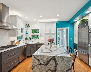 1316 Ashland Avenue - Photo Thumbnail 2