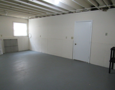822 Spruce Street - Photo Thumbnail 32