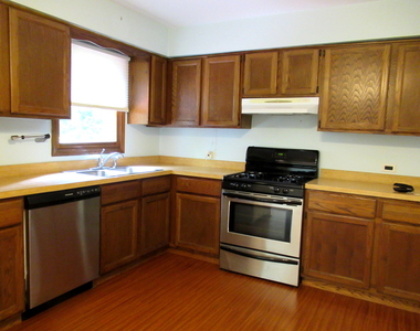822 Spruce Street - Photo Thumbnail 12