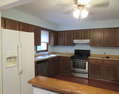 822 Spruce Street - Photo Thumbnail 16