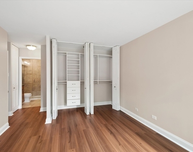 211 E Ohio Street - Photo Thumbnail 6
