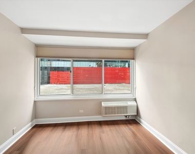 211 E Ohio Street - Photo Thumbnail 7