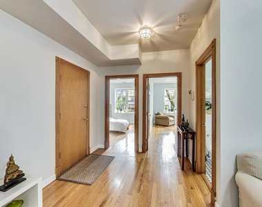 1914 W Chase Avenue - Photo Thumbnail 2