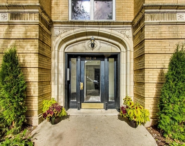 1914 W Chase Avenue - Photo Thumbnail 1