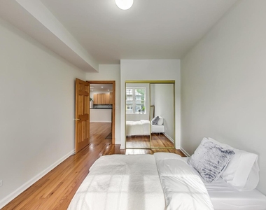 1914 W Chase Avenue - Photo Thumbnail 5