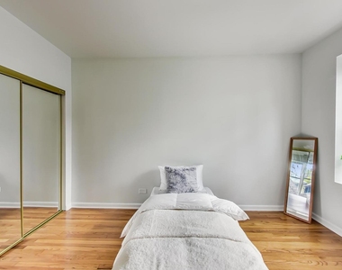1914 W Chase Avenue - Photo Thumbnail 4