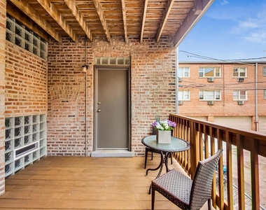 1914 W Chase Avenue - Photo Thumbnail 15