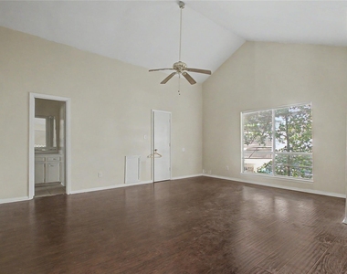 13119 Hollowcreek Park Drive - Photo Thumbnail 11