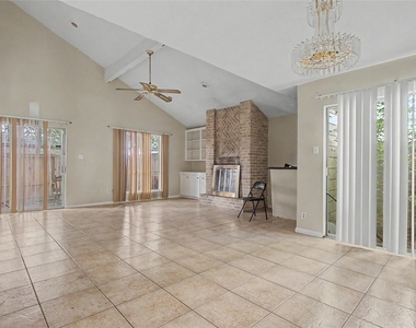 13119 Hollowcreek Park Drive - Photo Thumbnail 4