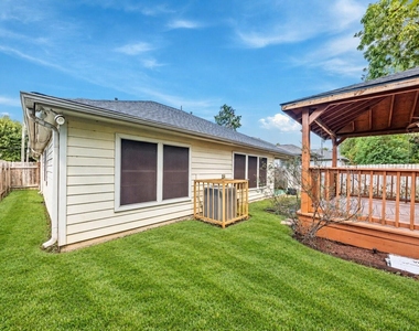 8421 Lawler Street - Photo Thumbnail 32