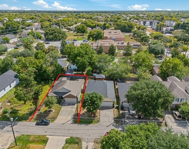 8421 Lawler Street - Photo Thumbnail 36